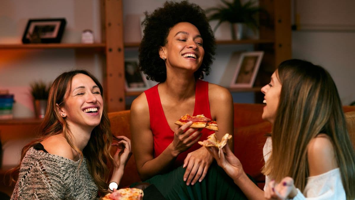 Seven Ways to Balance a Social Life With Achieving Your Financial Goals